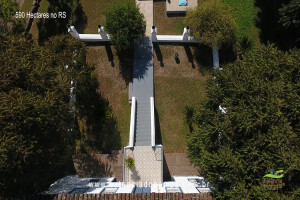 Os Serranos - Madrugada [VDownloader].00_03_01_19.Quadro039_5a7566ba8221d600126e4a42ba9d92378d1248ad.jpg